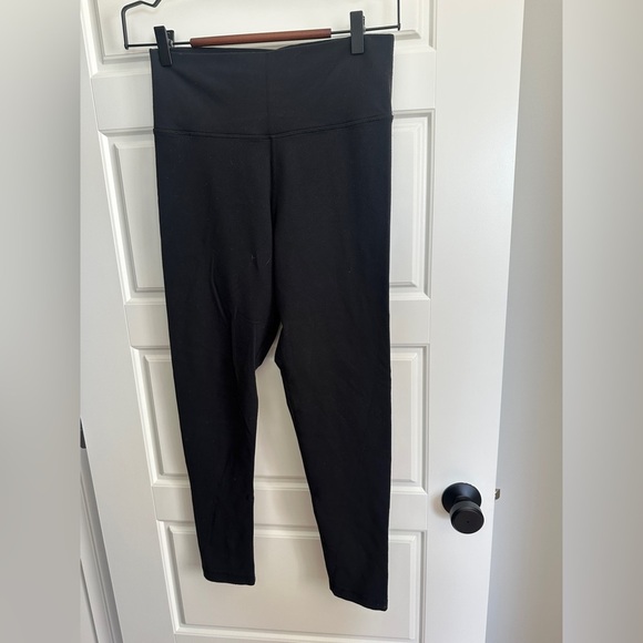 TNA Classic Black Leggings - Picture 1 of 3